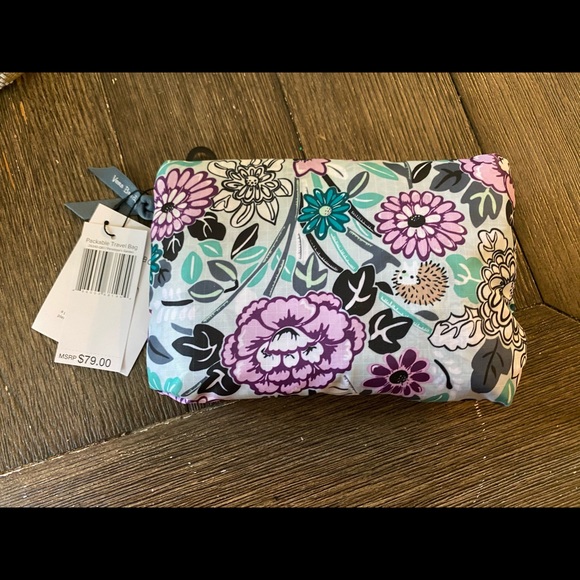 Vera Bradley Handbags - NWT! Vera Bradley packable duffle Penelope’ Garden